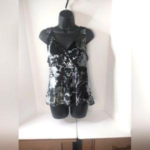 #31 White House Black Market Women's Large Black Velour Tank Top